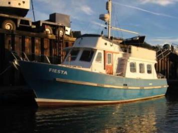 Yachtcharter Moody Trawler 36 Bugansicht