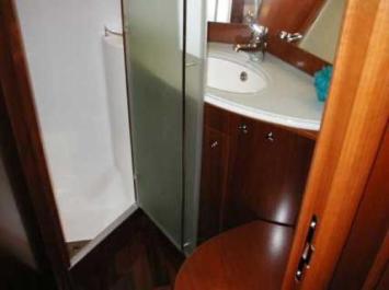 Yachtcharter Beneteau 57 5Cab 5WC Nasszelle