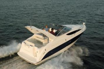 Yachtcharter Bayliner 285 Ciera Heckansicht 2 Cab 1 WC