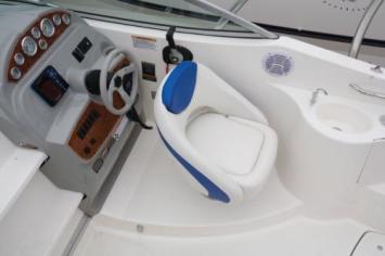 Yachtcharter Bayliner 265 Ciera Cockpit 2 Cab 1 WC