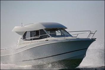 Yachtcharter Merry Fisher 815 Seitenansicht 1 Cab 1 WC