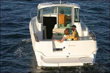 Yachtcharter Merry Fisher 705 IB Heckansicht 1 Cab 1 WC