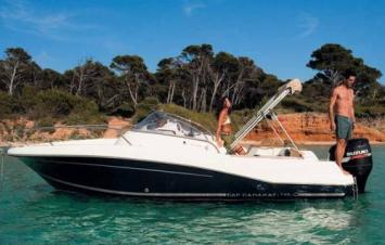 Yachtcharter Cap Camarat 755 WA Seitenansicht 1 Cab 1 WC