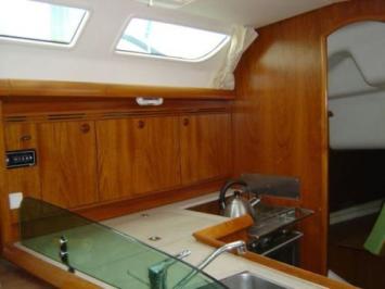 Yachtcharter Sun Fast 40.3 Pantry 2 Cab 2 WC