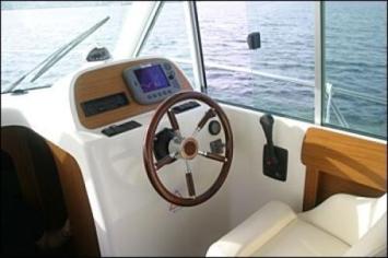 Yachtcharter Merry Fisher 805 Cockpit 1 Cab 1 WC