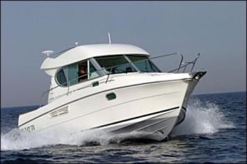 Yachtcharter Merry Fisher 805 Bugansicht 1 Cab 1 WC