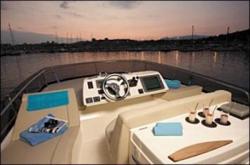 Yachtcharter Prestige 50 Cockpit 3+1 Cab 3 WC