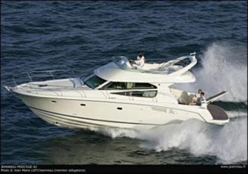Yachtcharter Prestige 42 Seitenansicht 2 Cab 2 WC