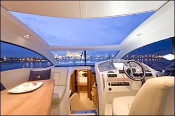 Yachtcharter Prestige 38 S Cockpit 2 Cab 1 WC