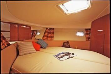 Yachtcharter Prestige 34 Open Vorschiff 2 Cab 1 WC