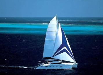 Yachtcharter Eleuthera 60 4+1Cabs Seitenansicht