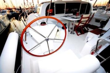 Yachtcharter Catana 41 Ocean 4Cab Steuerstand