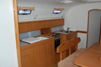 Yachtcharter Harmony 52 Pantry 5 Cab 3 WC