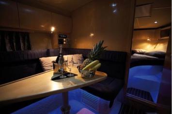 Yachtcharter Blumar Sport Cruiser Salon