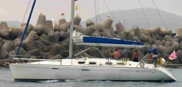 Yachtcharter First 42 S7 Seitenansicht 3 Cab 2 WC