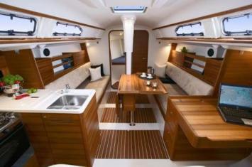 Yachtcharter X 41 Salon 3 Cab 1 WC 1