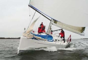 Yachtcharter X 41 Bugansicht 3 Cab 1 WC