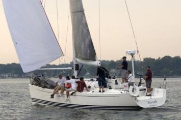 Yachtcharter X 41 Heckansicht 3 Cab 1 WC