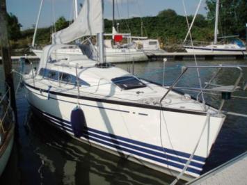 Yachtcharter X 302 Bugansicht 2 Cab 1 WC