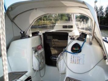 Yachtcharter X 302 Cockpit 2 Cab 1 WC