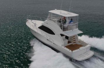 Yachtcharter Riviera 45 Fly Luftbild