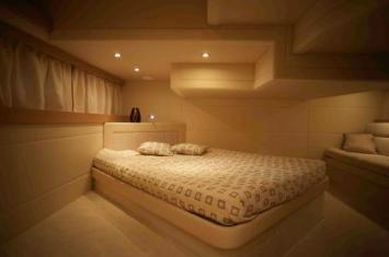 Yachtcharter Alena 46 Heckkabine