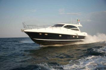 Yachtcharter Alena 46 Seitenansicht