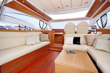 Yachtcharter Alena 46 Cockpit