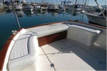 Yachtcharter Damor 700 Plicht