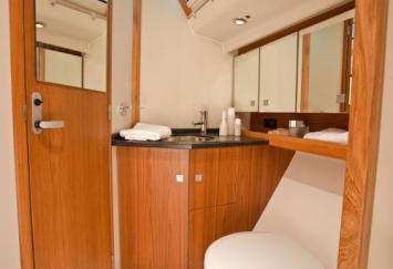 Yachtcharter Dehler 45 3Cab 2WC Nasszelle