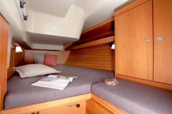 Yachtcharter Dehler 45 3Cab 2WC Heckkabine