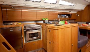 Yachtcharter Dehler 45 3Cab 2WC Pantry