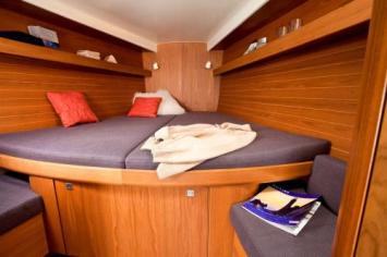 Yachtcharter Dehler 45 3Cab 2WC Bugkabine