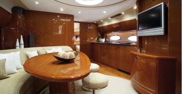 Yachtcharter Princess V58 (3+1Cab/2+1WC) Salon