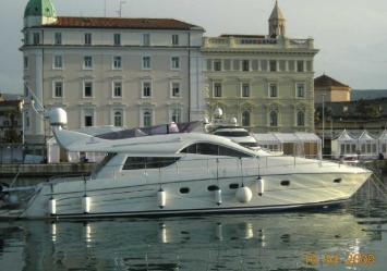 Yachtcharter Raffaelli Maestrale 53 Seitenasicht 3 Kab 2 WC 1