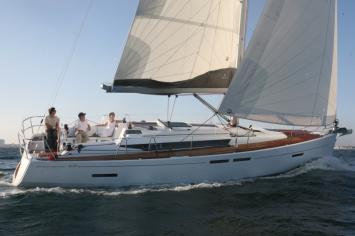 Yachtcharter sun odyssey 409 3cab top