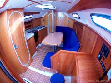 Yachtcharter Vektor 36 Salon