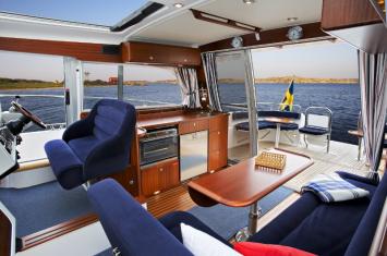 Yachtcharter Nimbus42Nova_Innenansicht1