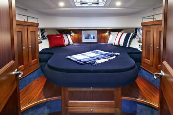 Yachtcharter Nimbus42Nova_Innenansicht2