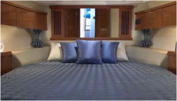 Yachtcharter SealineSC39_Innenansicht1