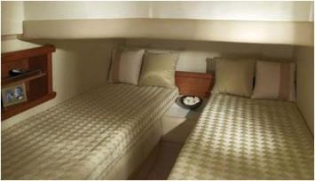 Yachtcharter SealineSC39_Innenansicht3