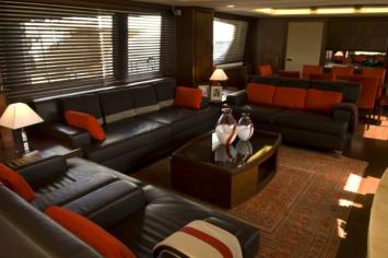 Yachtcharter Azimut 105_Innenansicht  2