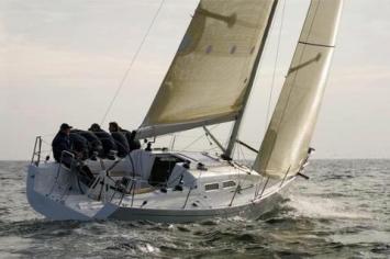 Yachtcharter x 35  Aussenansicht