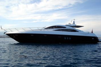 Yachtcharter Aussenansicht 72,1