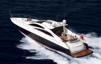 Yachtcharter Aussenansicht 72,2