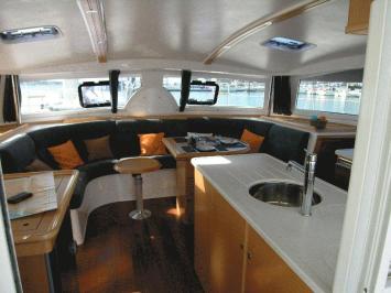 Yachtcharter Nautitech 442 (4+2Cab) Pantry