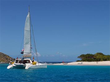 Yachtcharter Leopard400_Aussenansicht3