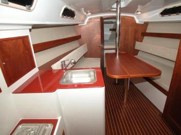 Yachtcharter Janmor32_Innenansicht1