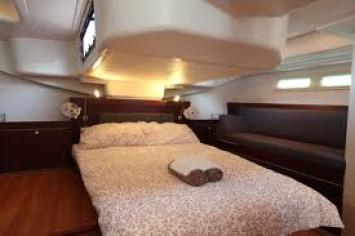 Yachtcharter Hanse 545 Innenansicht 1