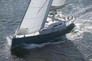 Yachtcharter Hanse 531 Bugansicht 4 Cab